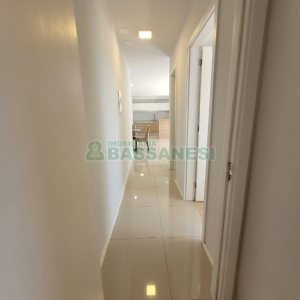 Apartamento com 80m², 2 dormitórios, 1 vaga, no bairro De Lazzer em Caxias do Sul para Comprar