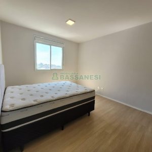 Apartamento com 80m², 2 dormitórios, 1 vaga, no bairro De Lazzer em Caxias do Sul para Comprar