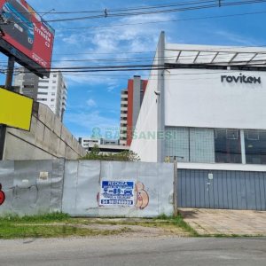 Terreno com 957m², no bairro Sanvitto em Caxias do Sul para Comprar