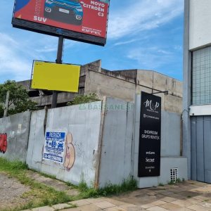 Terreno com 957m², no bairro Sanvitto em Caxias do Sul para Comprar