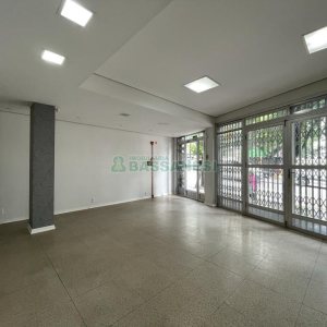Loja com 191m², no bairro Pio X em Caxias do Sul para Alugar ou Comprar