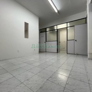 Loja com 191m², no bairro Pio X em Caxias do Sul para Alugar ou Comprar