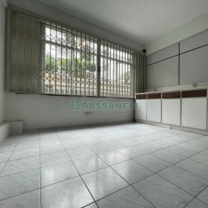 Loja com 191m², no bairro Pio X em Caxias do Sul para Alugar ou Comprar