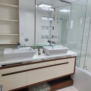 Apartamento com 241m², 2 dormitórios, 2 vagas, no bairro Madureira em Caxias do Sul para Comprar