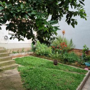 Casa com 155m², 6 dormitórios, 2 vagas, no bairro Panazzolo em Caxias do Sul para Comprar