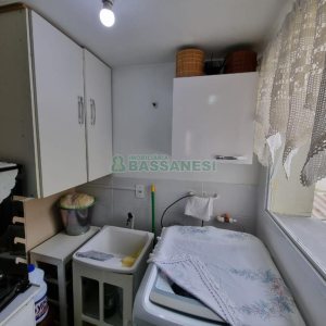 Apartamento com 49m², 2 dormitórios, no bairro Charqueadas em Caxias do Sul para Comprar