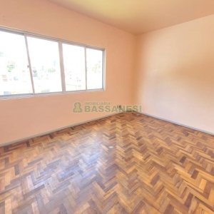 Apartamento com 52m², 2 dormitórios, no bairro São Leopoldo em Caxias do Sul para Alugar