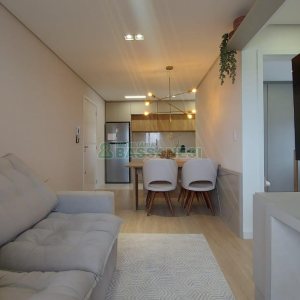 Apartamento com 55m², 2 dormitórios, 1 vaga, no bairro Nossa Senhora da Saúde em Caxias do Sul para Comprar