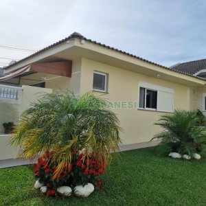 Casa com 139m², 3 dormitórios, 2 vagas, no bairro São Luiz em Caxias do Sul para Comprar