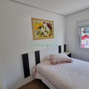 Casa com 139m², 3 dormitórios, 2 vagas, no bairro São Luiz em Caxias do Sul para Comprar