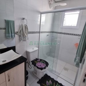 Casa com 139m², 3 dormitórios, 2 vagas, no bairro São Luiz em Caxias do Sul para Comprar