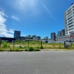 Terreno com 835m², no bairro Villagio Iguatemi em Caxias do Sul para Comprar