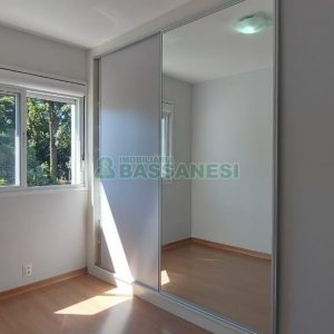 Apto Mobiliado com 63m², 2 dormitórios, 1 vaga, no bairro Petrópolis em Caxias do Sul para Alugar