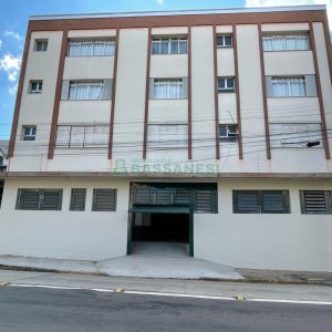 Loja com 396m², 3 dormitórios, no bairro Santa Catarina em Caxias do Sul para Alugar