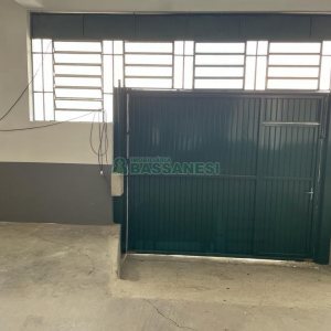 Loja com 396m², 3 dormitórios, no bairro Santa Catarina em Caxias do Sul para Alugar