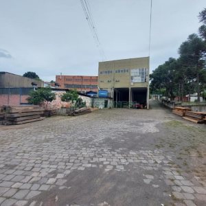 Loja com 350m², no bairro São Cristóvão em Caxias do Sul para Alugar
