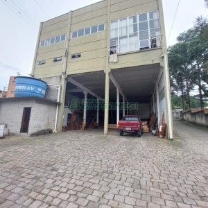Loja com 350m², no bairro São Cristóvão em Caxias do Sul para Alugar