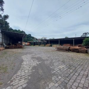 Loja com 350m², no bairro São Cristóvão em Caxias do Sul para Alugar