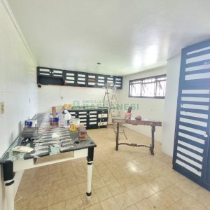 Casa com 360m², 3 dormitórios, 3 vagas, no bairro Marechal Floriano em Caxias do Sul para Alugar