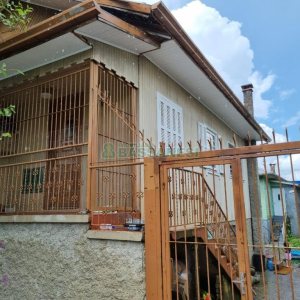 Casa com 200m², 3 dormitórios, no bairro Panazzolo em Caxias do Sul para Comprar