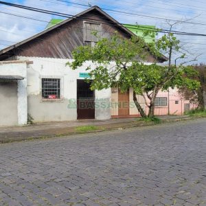 Casa com 424m², 3 dormitórios, no bairro Cruzeiro em Caxias do Sul para Comprar