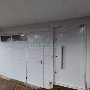 Sobrado com 89m², 2 dormitórios, no bairro São Luiz em Caxias do Sul para Comprar