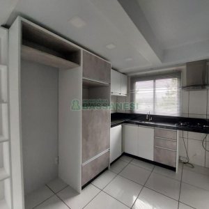 Sobrado com 89m², 2 dormitórios, no bairro São Luiz em Caxias do Sul para Comprar