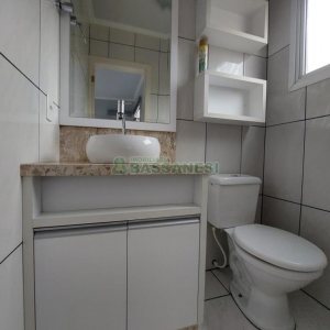 Sobrado com 89m², 2 dormitórios, no bairro São Luiz em Caxias do Sul para Comprar