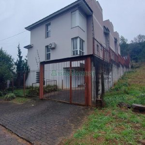 Sobrado com 89m², 2 dormitórios, no bairro São Luiz em Caxias do Sul para Comprar