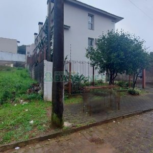 Sobrado com 89m², 2 dormitórios, no bairro São Luiz em Caxias do Sul para Comprar