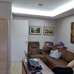 Apartamento com 233m², 3 dormitórios, 2 vagas, no bairro Santa Catarina em Caxias do Sul para Comprar