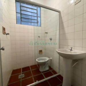 Loja com 120m², no bairro Centro em Caxias do Sul para Alugar