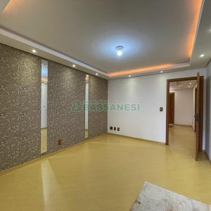 Casa com 260m², 3 dormitórios, 3 vagas, no bairro Interlagos em Caxias do Sul para Alugar