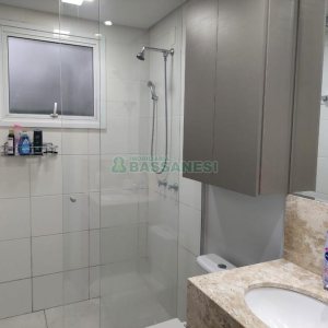 Apartamento com 63m², 2 dormitórios, 1 vaga, no bairro Petrópolis em Caxias do Sul para Comprar