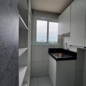 Apartamento com 65m², 2 dormitórios, 1 vaga, no bairro Santa Lúcia em Caxias do Sul para Comprar