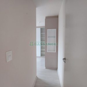 Apartamento com 65m², 2 dormitórios, 1 vaga, no bairro Santa Lúcia em Caxias do Sul para Comprar
