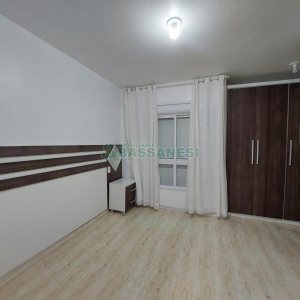 Sobrado com 92m², 2 dormitórios, 1 vaga, no bairro São Luiz em Caxias do Sul para Comprar