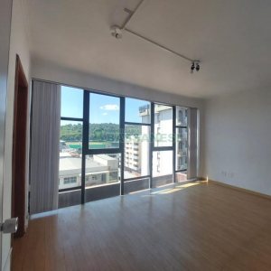 Sala com 30m², no bairro Centro em Caxias do Sul para Alugar