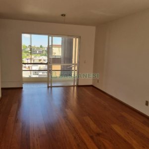 Apartamento com 115m², 3 dormitórios, 1 vaga, no bairro Medianeira em Caxias do Sul para Comprar