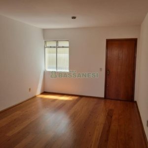 Apartamento com 115m², 3 dormitórios, 1 vaga, no bairro Medianeira em Caxias do Sul para Comprar