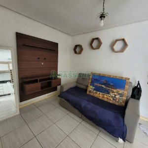 Apto Mobiliado com 38m², 1 dormitório, 1 vaga, no bairro Cruzeiro em Caxias do Sul para Comprar