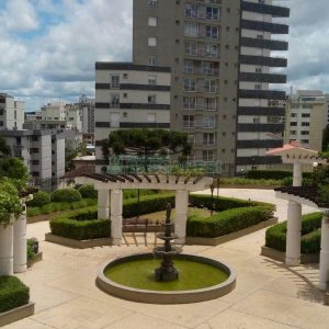 Apto Mobiliado com 95m², 3 dormitórios, 2 vagas, no bairro Rio Branco em Caxias do Sul para Comprar