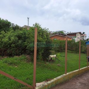 Terreno com 360m², no bairro Charqueadas em Caxias do Sul para Comprar
