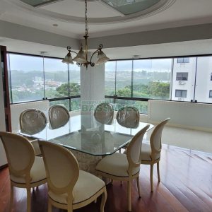 Apartamento com 221m², 3 dormitórios, 2 vagas, no bairro Jardim América em Caxias do Sul para Comprar