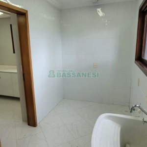 Apartamento com 221m², 3 dormitórios, 2 vagas, no bairro Jardim América em Caxias do Sul para Comprar
