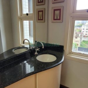 Apartamento com 221m², 3 dormitórios, 2 vagas, no bairro Jardim América em Caxias do Sul para Comprar