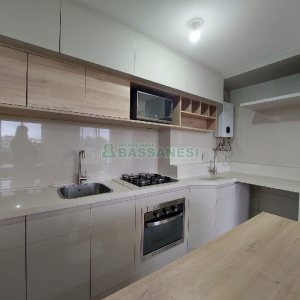 Apartamento com 42m², 1 dormitório, 2 vagas, no bairro Petrópolis em Caxias do Sul para Alugar