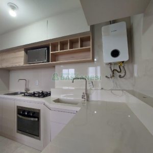 Apartamento com 42m², 1 dormitório, 2 vagas, no bairro Petrópolis em Caxias do Sul para Alugar