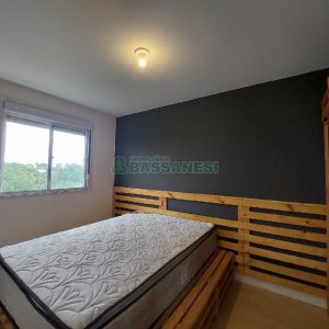 Apartamento com 42m², 1 dormitório, 2 vagas, no bairro Petrópolis em Caxias do Sul para Alugar