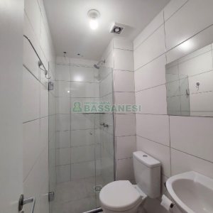 Apartamento com 42m², 1 dormitório, 2 vagas, no bairro Petrópolis em Caxias do Sul para Alugar